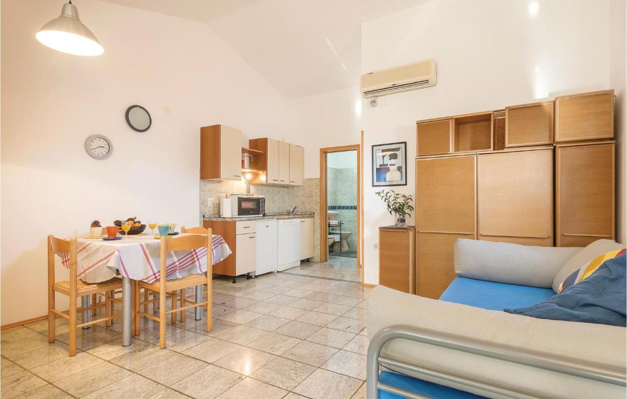 Lovely Apartment In Fazana With House Sea View Eksteriør billede