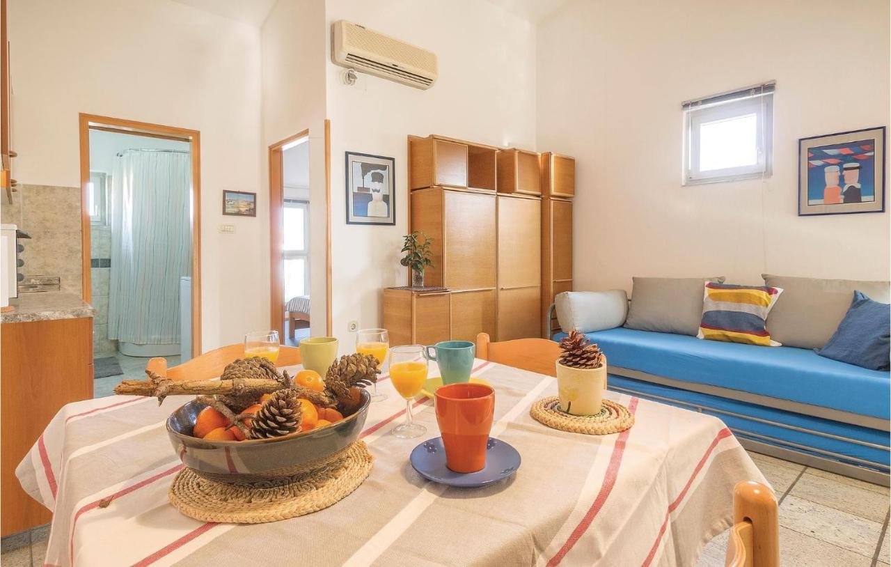 Lovely Apartment In Fazana With House Sea View Eksteriør billede